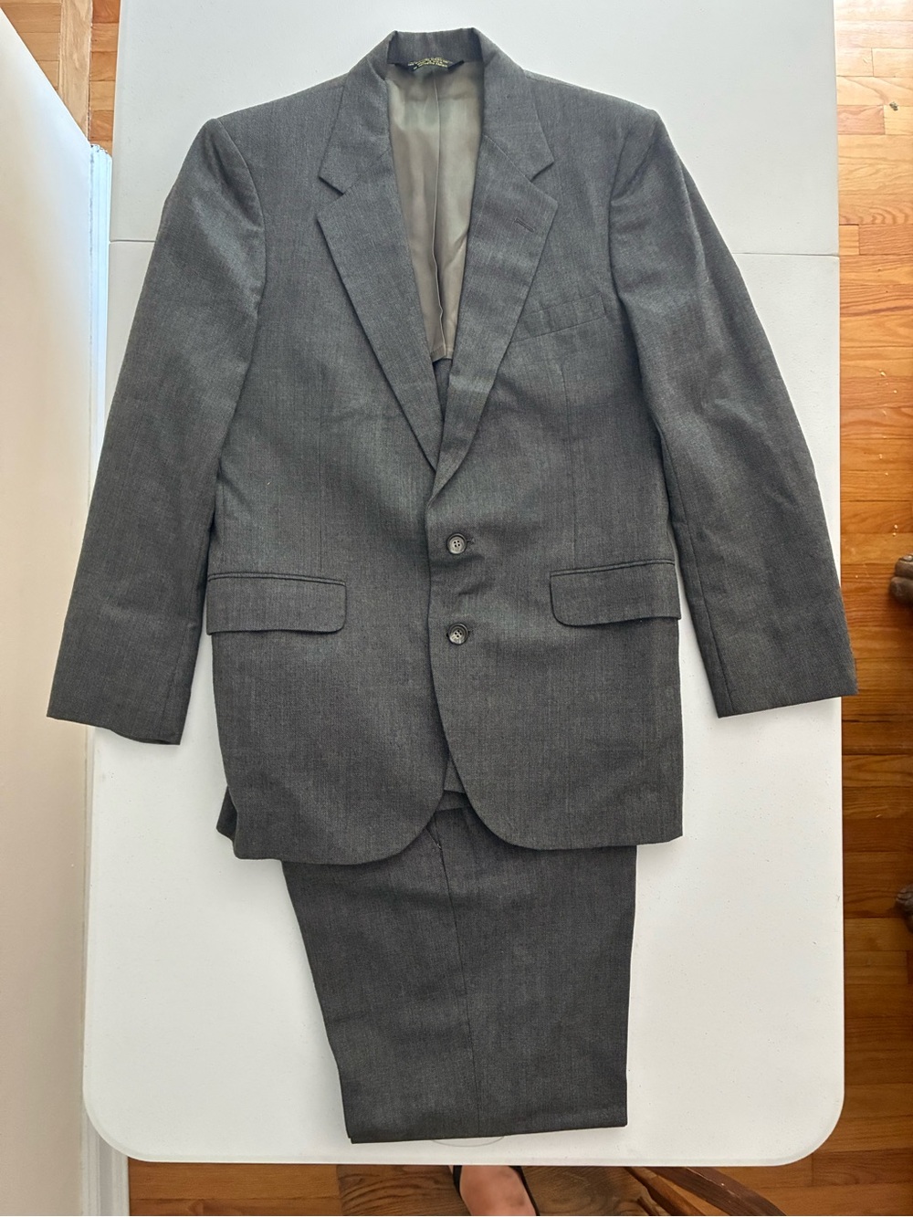 Men's Gray Two-Piece Suit Like New